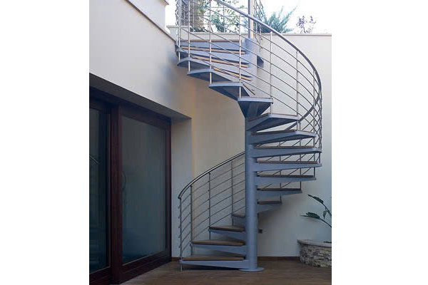 cầu thang xoắn tại quảng trị