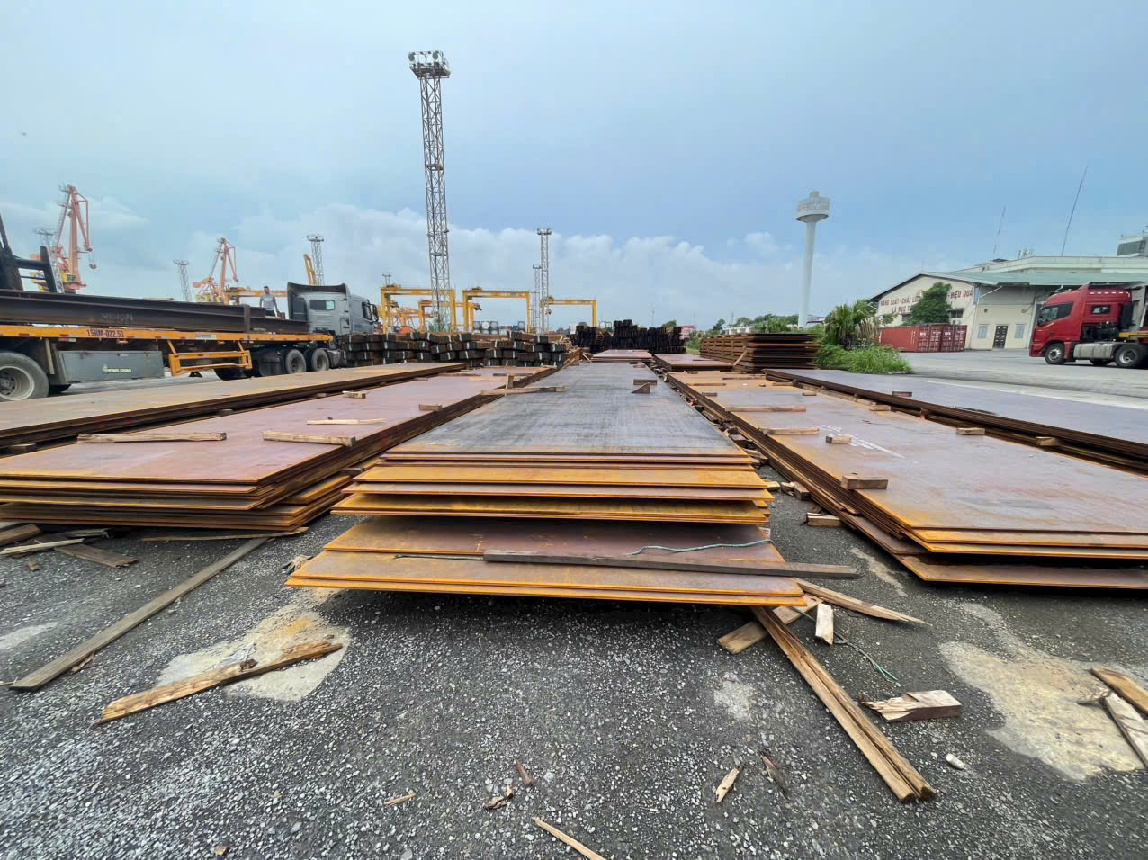 cho thuê tôn tấm rải đường chống lầy tại sóc trăng