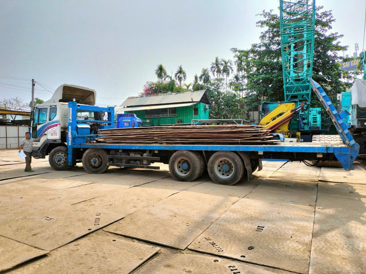 cho thuê tôn tấm chống lầy ninh thuận