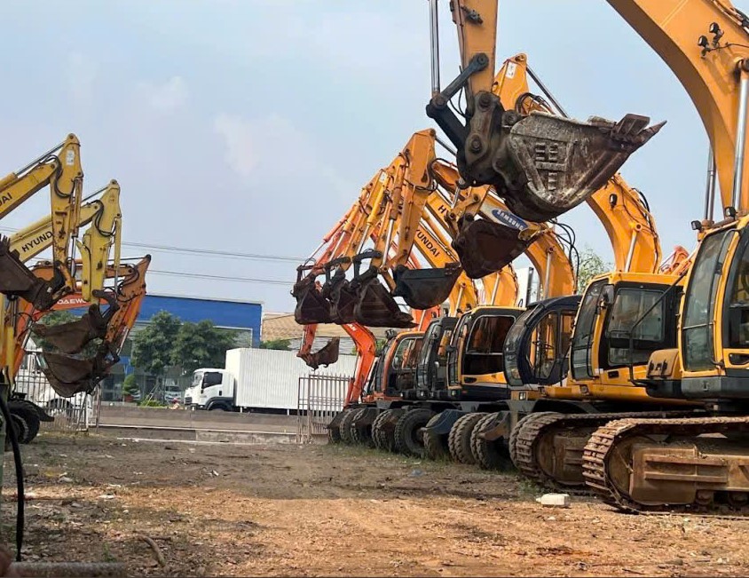 cho thuê xe cuốc tại ninh thuận