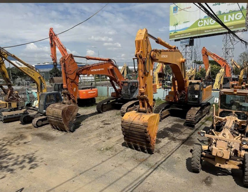 cho thuê xe cuốc tại TP. Hồ Chí Minh