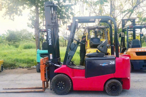 cho thu&ecirc; xe n&acirc;ng h&agrave;ng tại gia lai