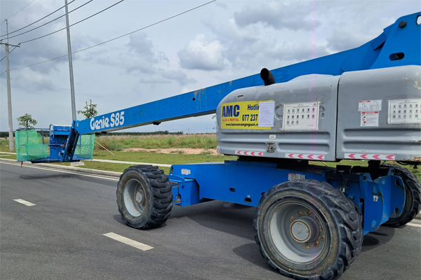 cho thu&ecirc; xe n&acirc;ng người tại đắk lắk