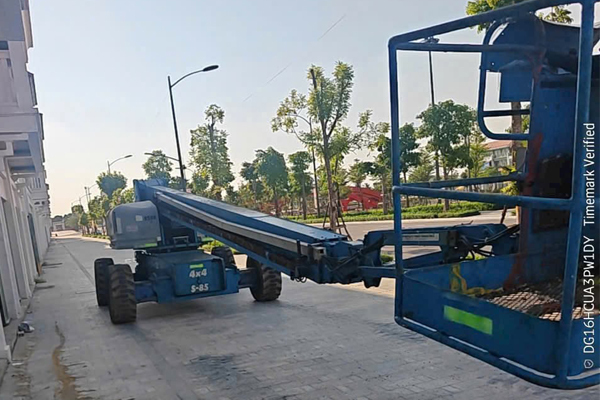 cho thuê xe nâng người tiền giang