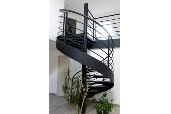 Cầu thang xoắn Điện Biên