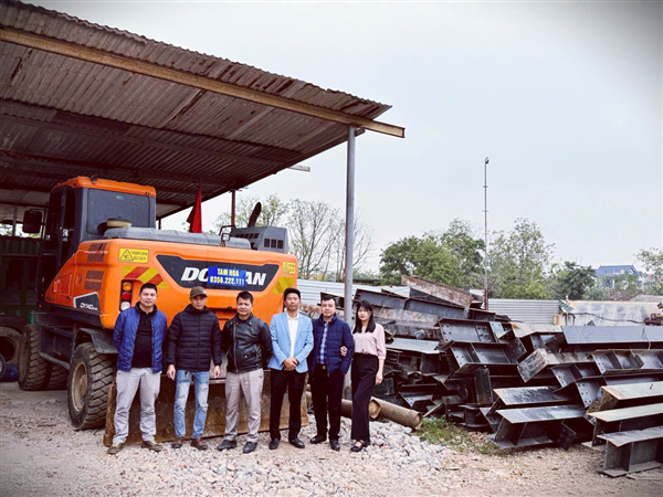 Cho thuê xe cuốc Phú Yên