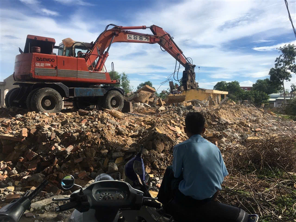 Cho thuê xe cuốc Sóc Trăng